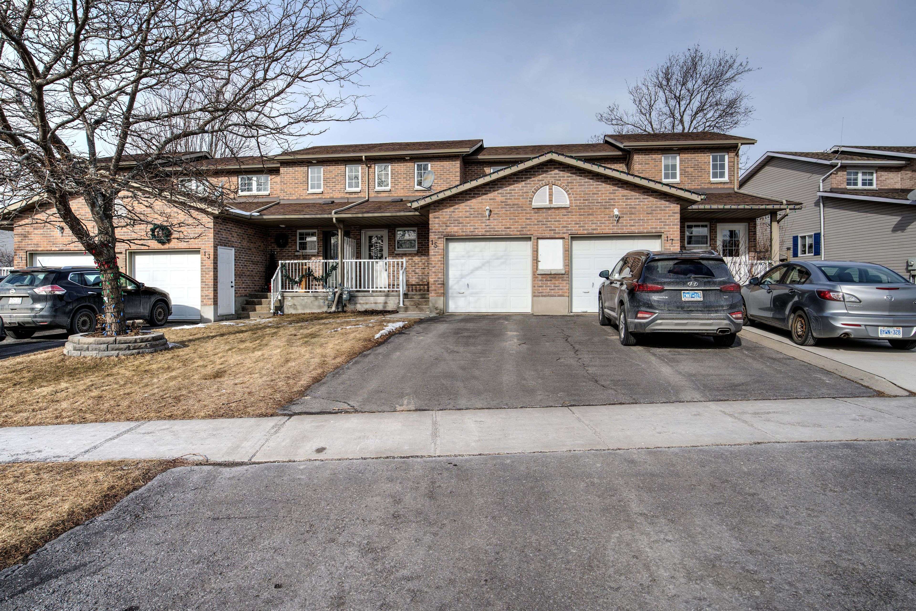 Lennox & Addington, ON K7N 1Z1,15 Raycraft DR