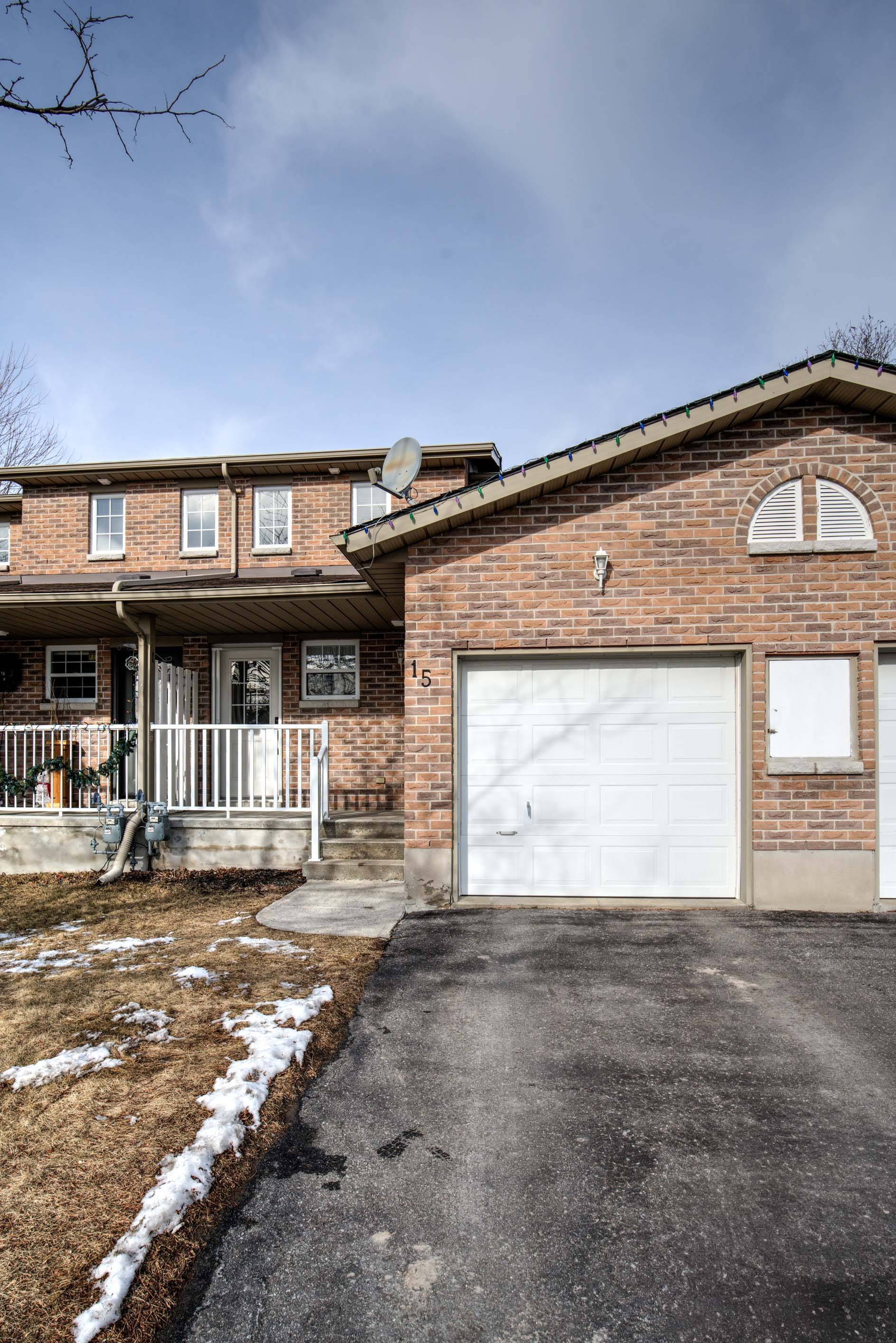 Lennox & Addington, ON K7N 1Z1,15 Raycraft DR