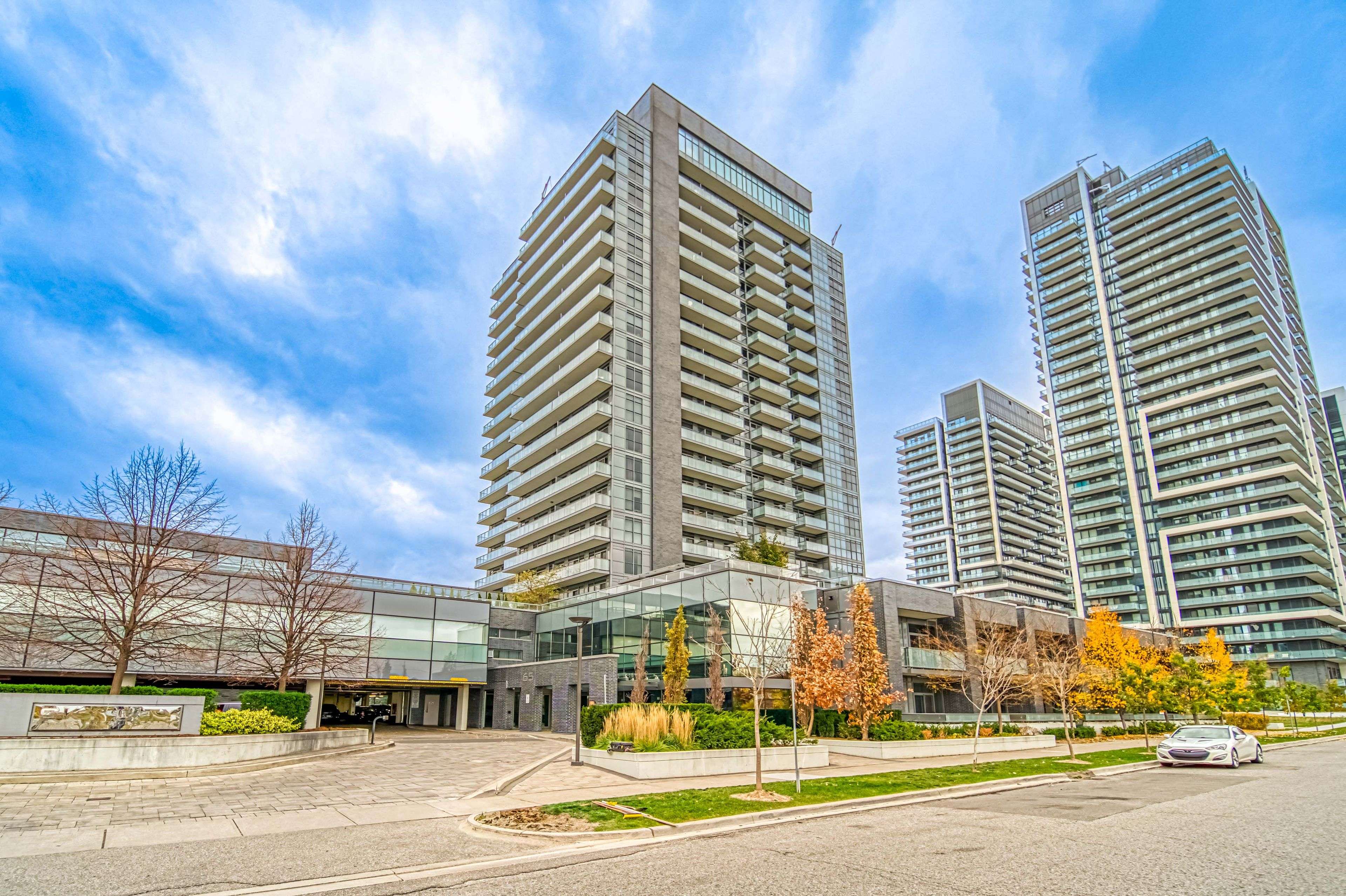 Richmond Hill, ON L4B 0A1,65 Oneida CRES #405