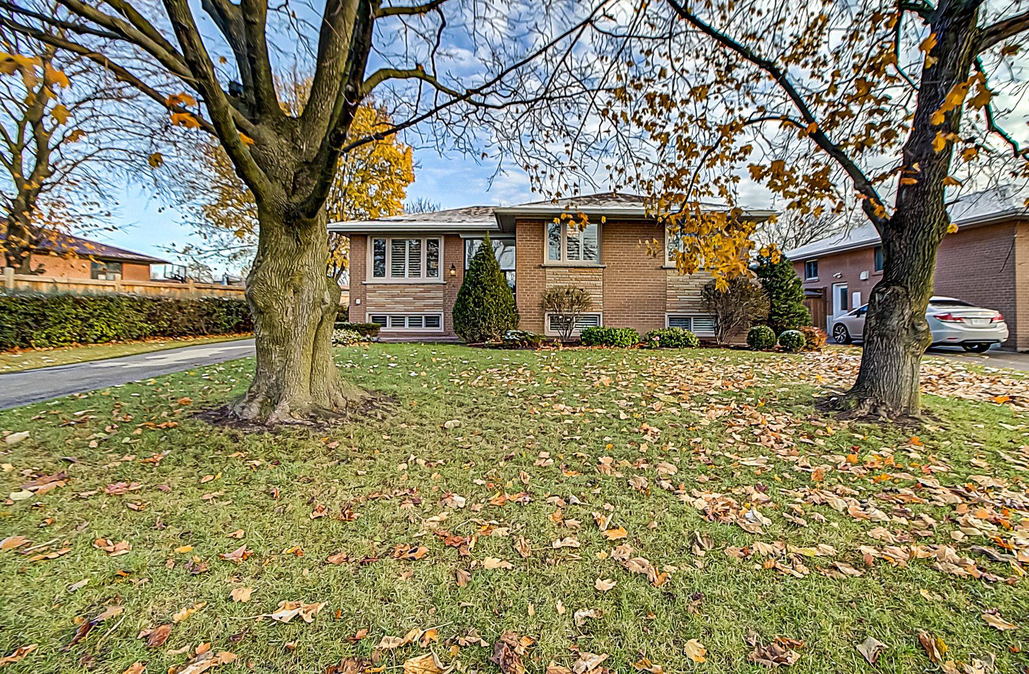 Brampton, ON L6X 1Z7,4 Ridgetop AVE