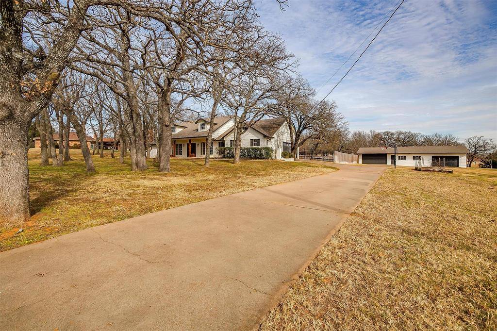 Burleson, TX 76028,637 Curtis Road