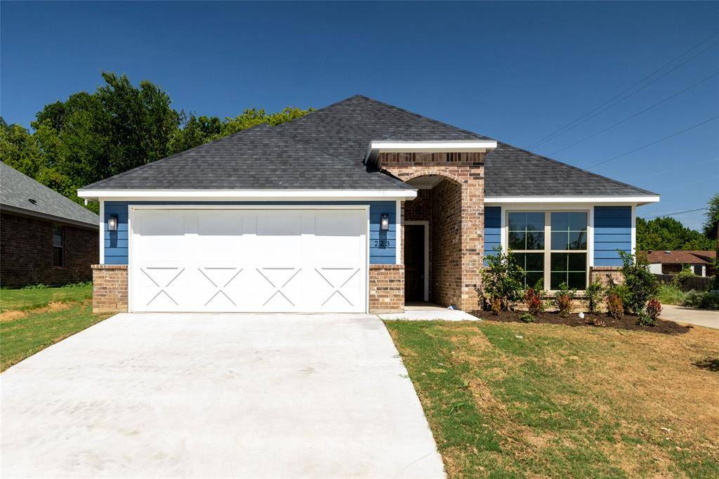 Weatherford, TX 76086,223 Clover Circle