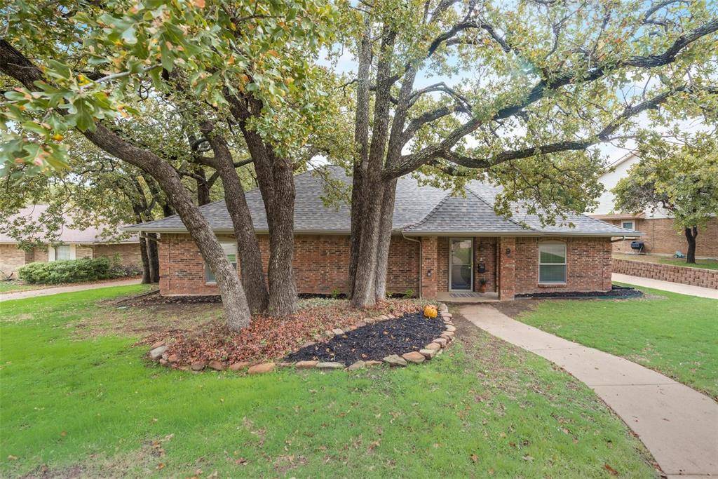 Trophy Club, TX 76262,9 Heritage Court