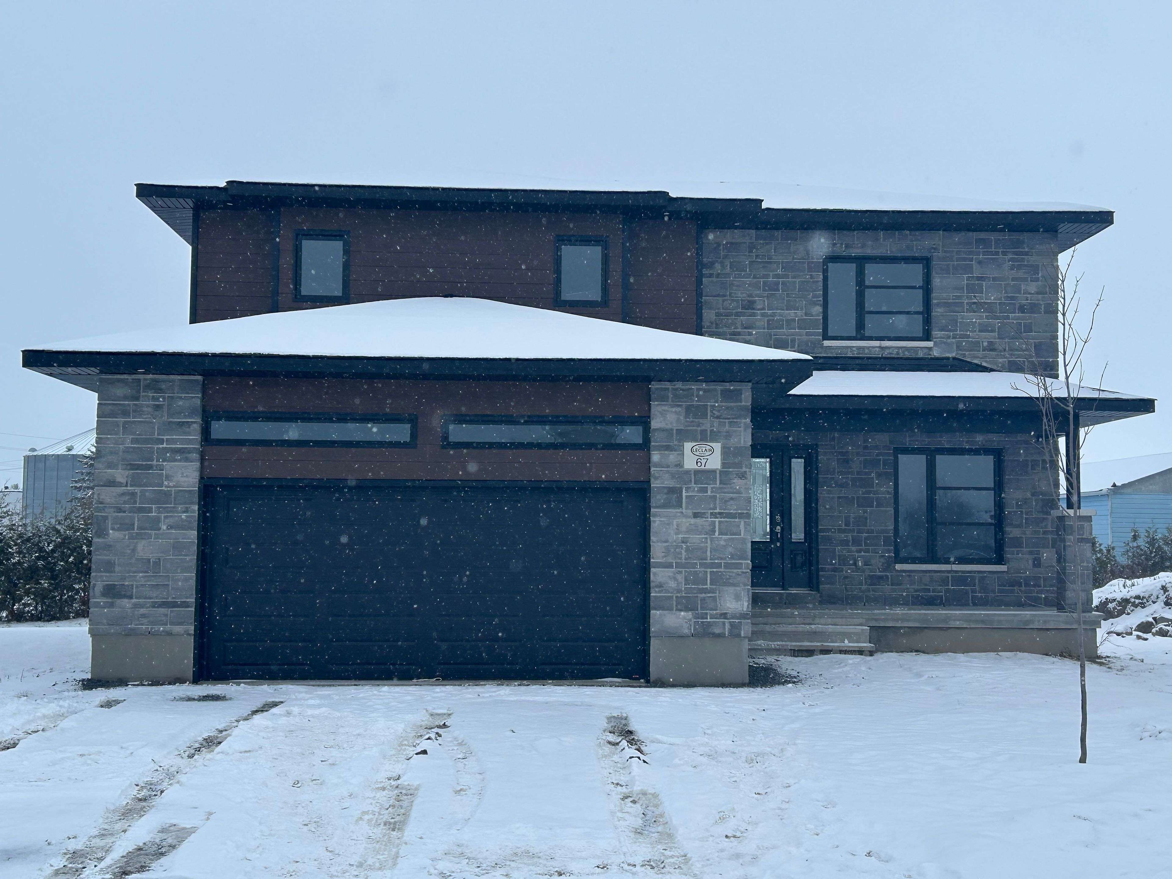 Russell, ON K0A 1W0,63 Chateauguay ST E