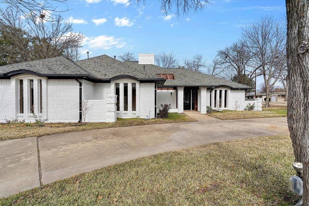 Mesquite, TX 75149,813 Lakeshore Drive