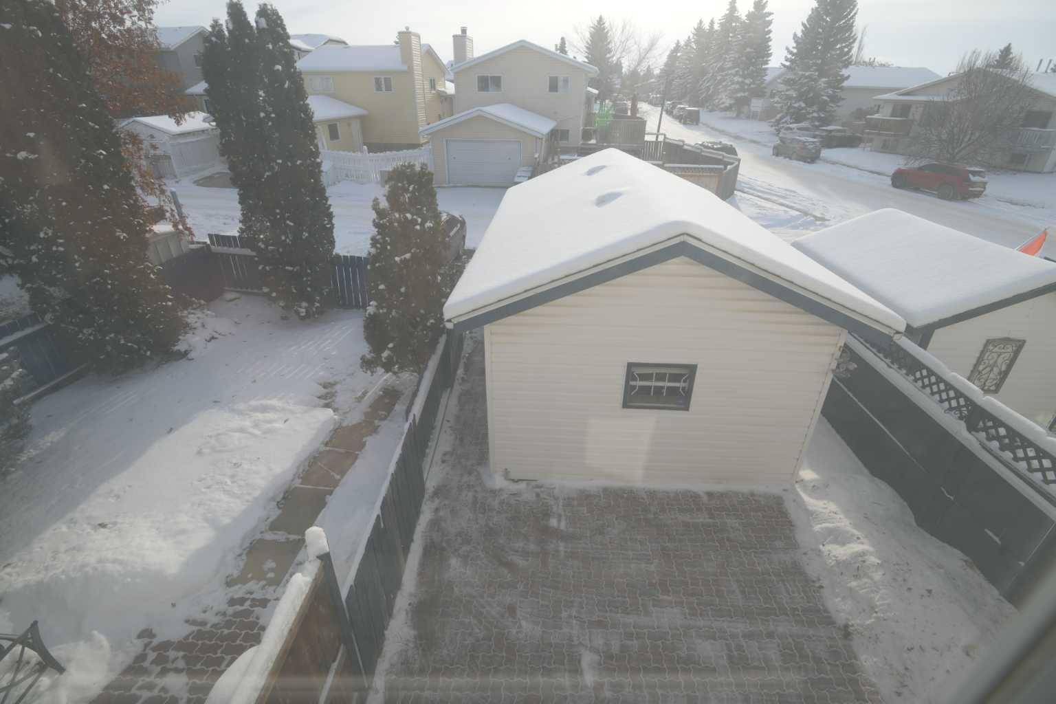 Red Deer, AB T4R 2E2,5 Elwell Close