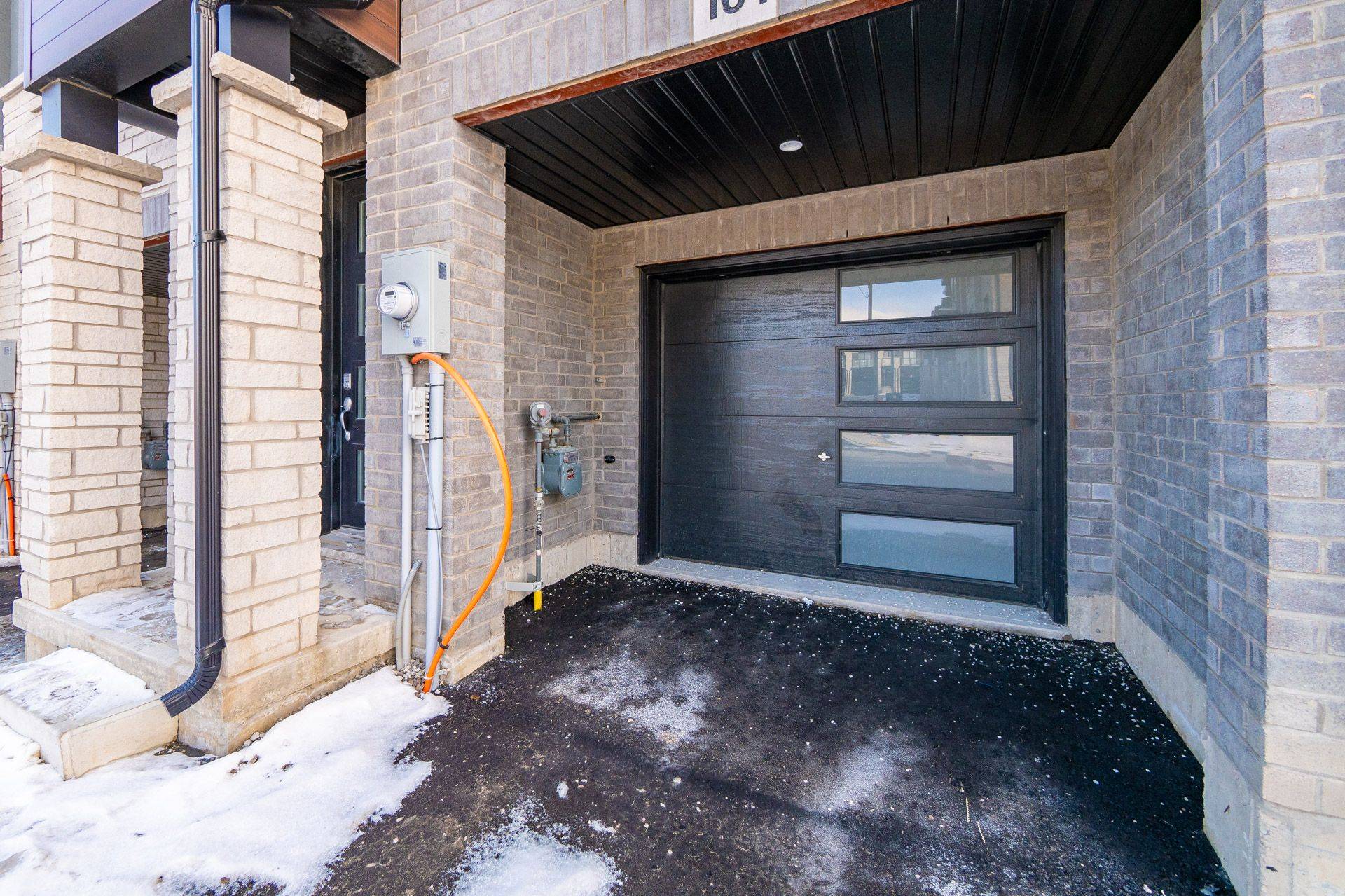 Waterloo, ON N3E 0E8,155 Equestrian WAY #101