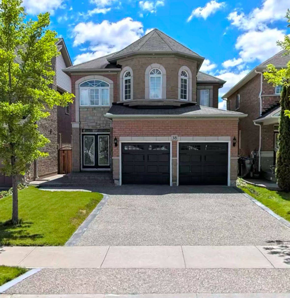 Brampton, ON L6S 6H5,38 Saffron CRES W