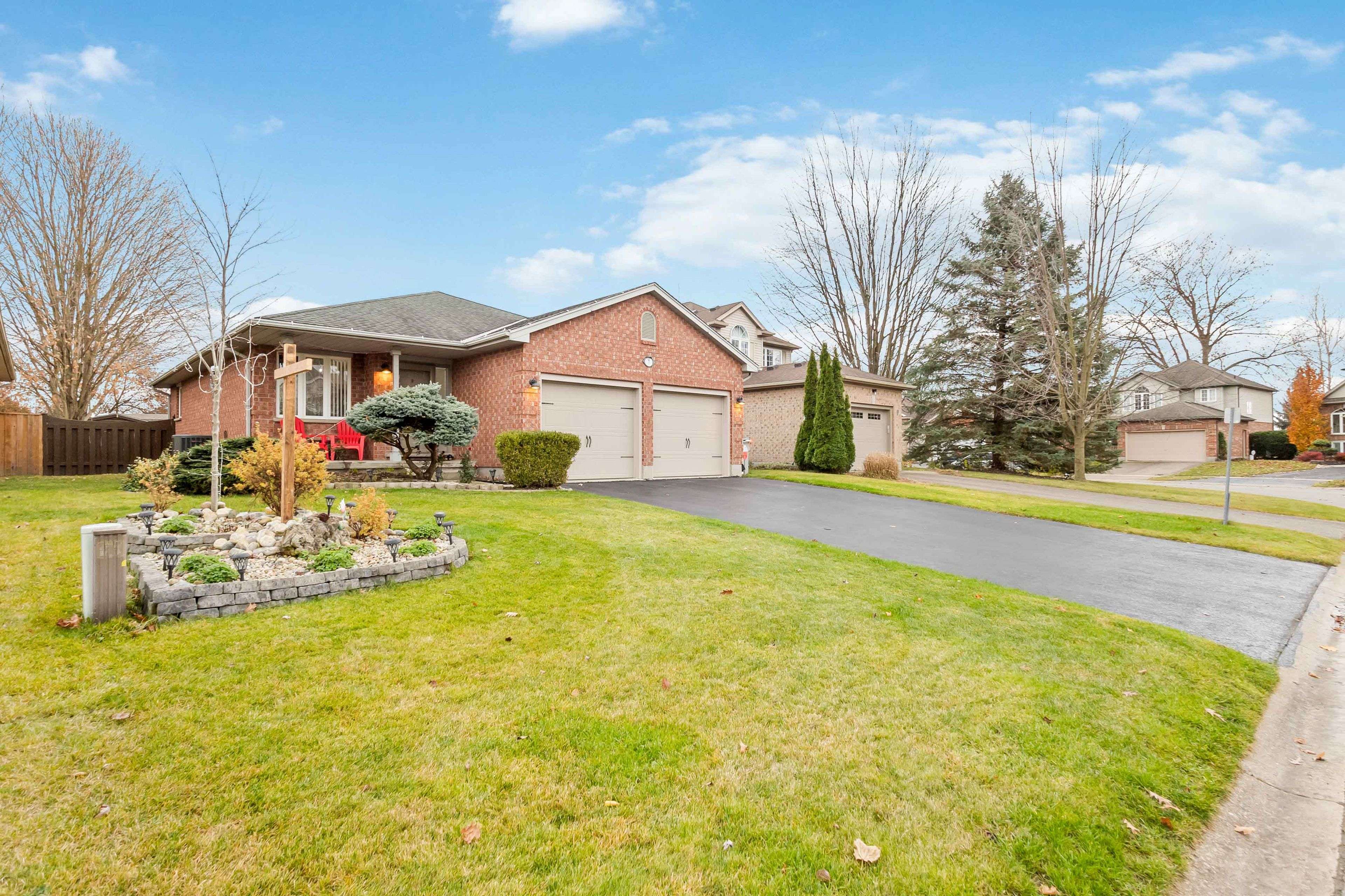 Middlesex, ON N7G 4C1,7 Juniper CRES