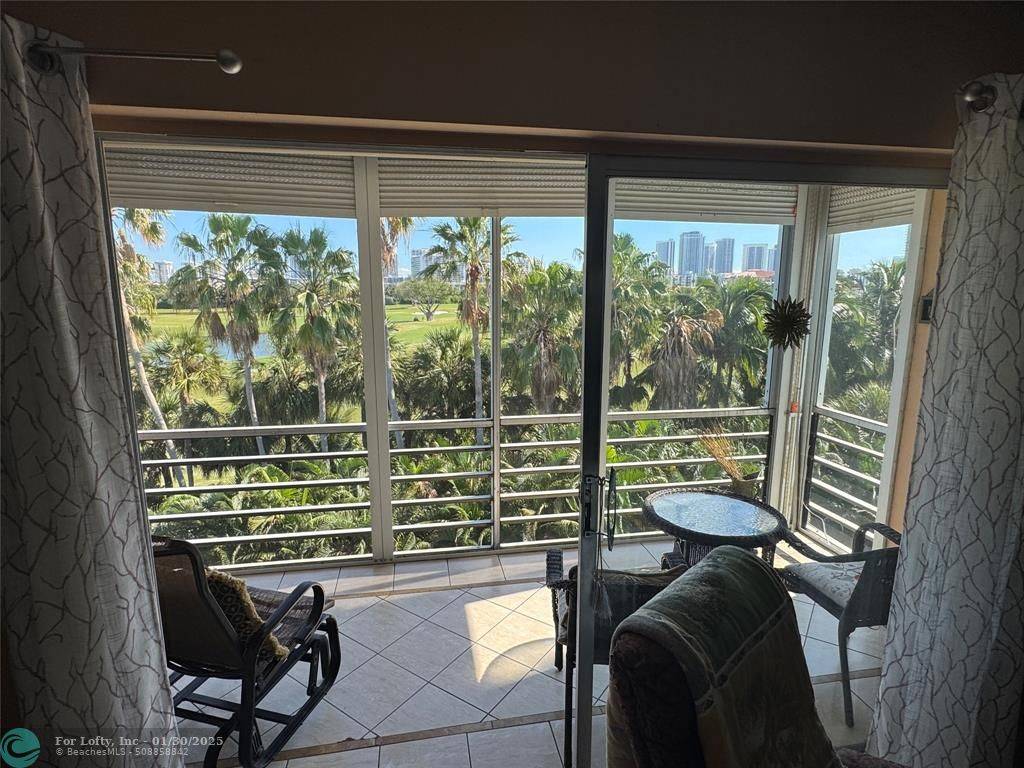 Hallandale Beach, FL 33009,600 NE 14th Ave  #517