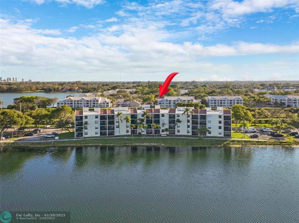 Oakland Park, FL 33309,118 Lake Emerald Dr  #107