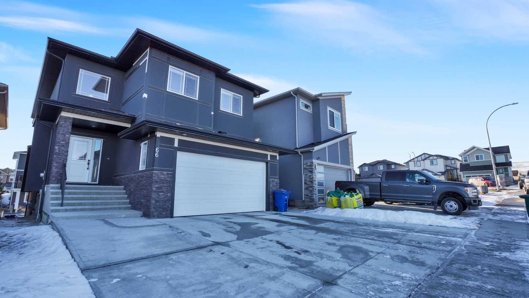 Airdrie, AB T4B 5C6,66 Baysprings GDNS SW