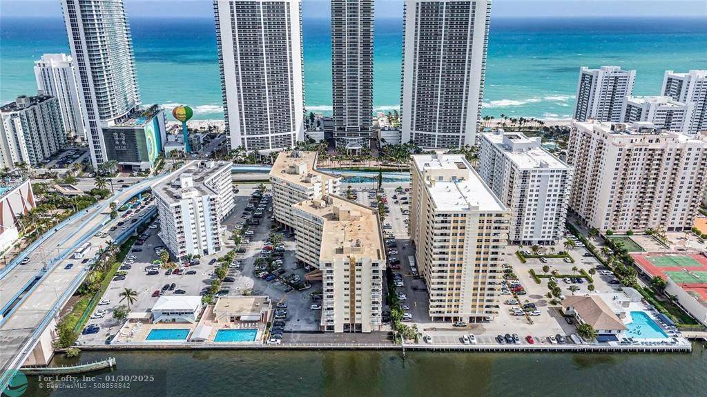 Hallandale Beach, FL 33009,1817 S Ocean Drive  #215