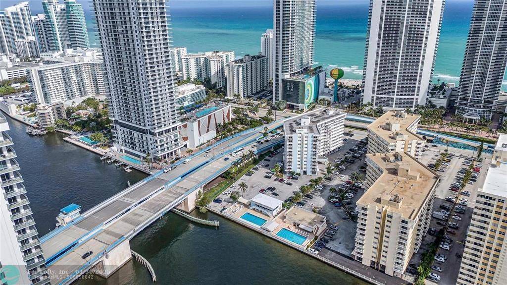 Hallandale Beach, FL 33009,1817 S Ocean Drive  #215