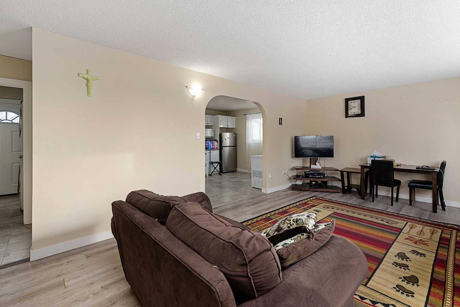 Lloydminster, AB T9V 1B5,5724 47 ST