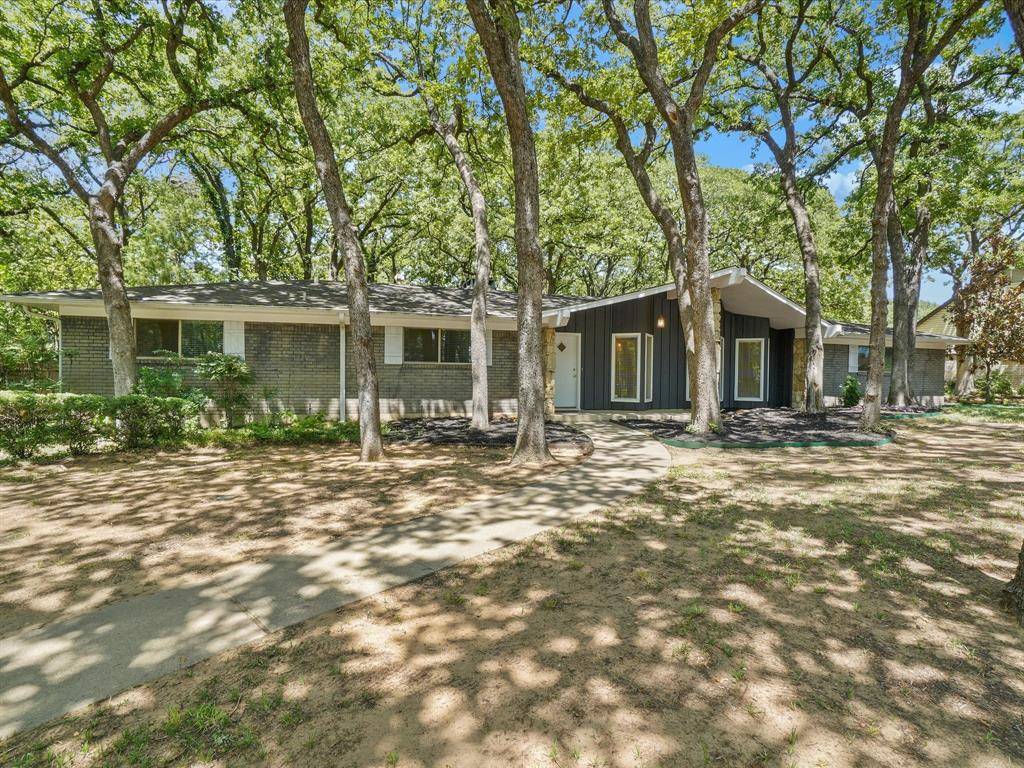 Denton, TX 76205,923 Ridgecrest Circle