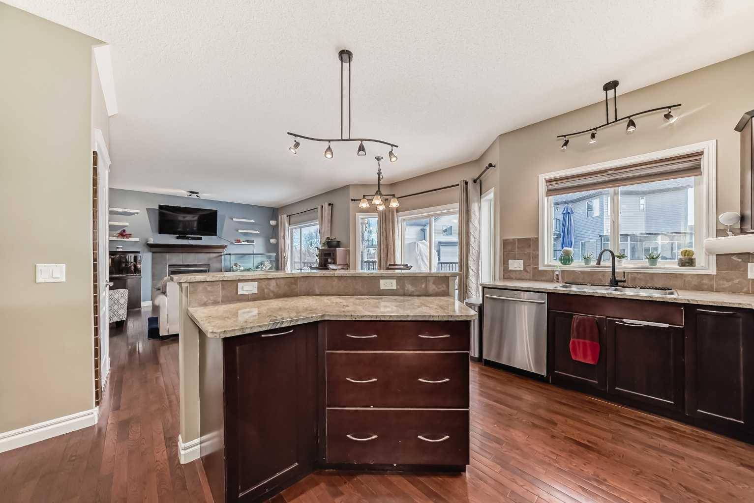 Chestermere, AB T1X 0B9,157 Hawkmere Close