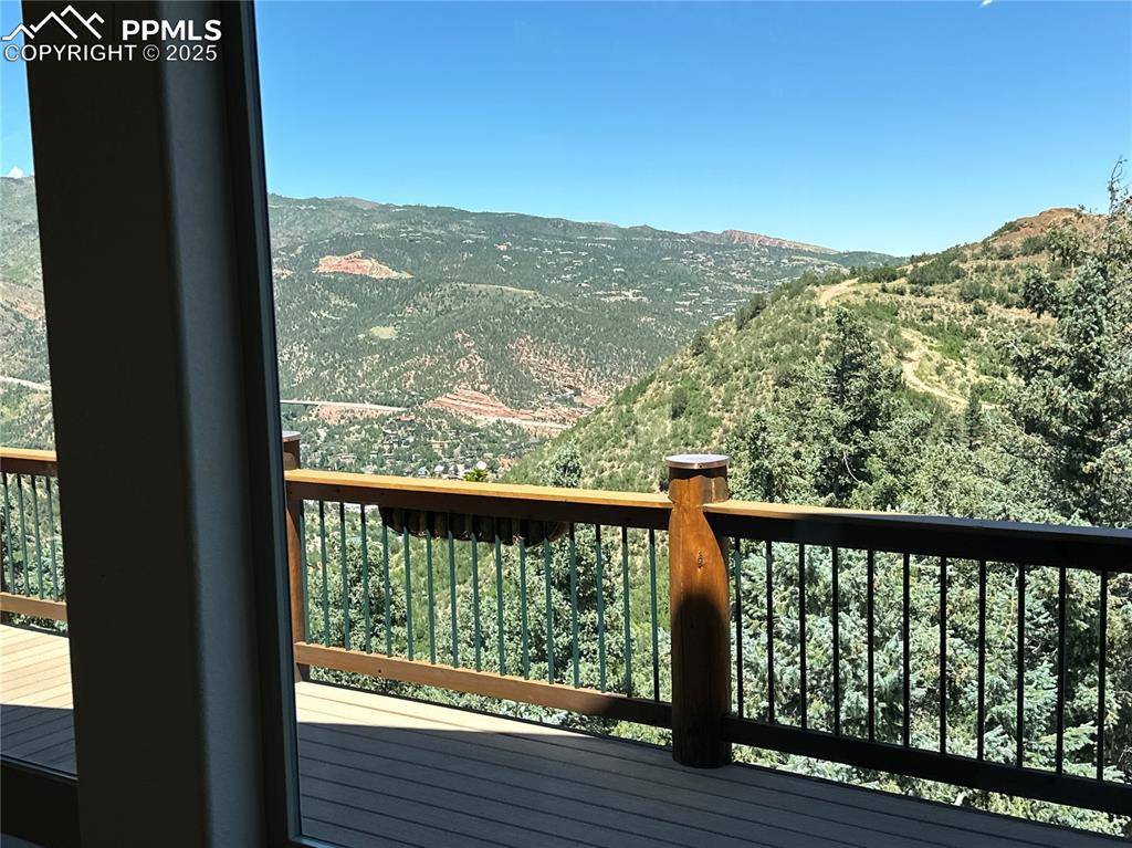 Manitou Springs, CO 80829,1240 Oak Ridge RD