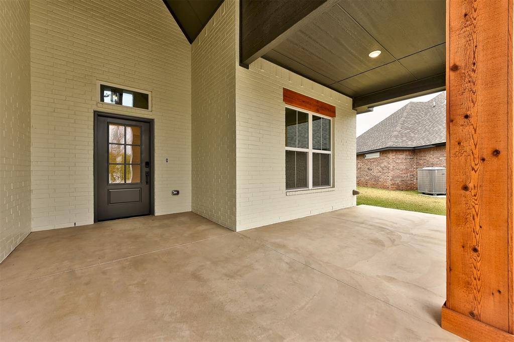 Yukon, OK 73099,2405 Crystal Creek Drive