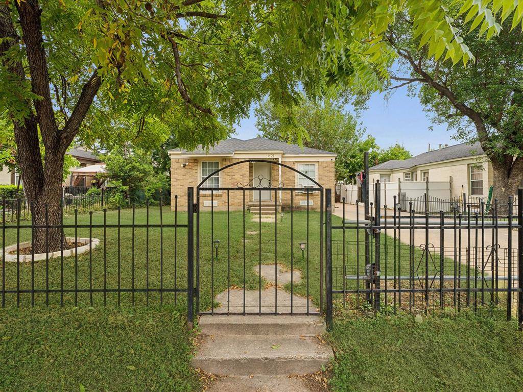 Dallas, TX 75208,621 W Neely Street