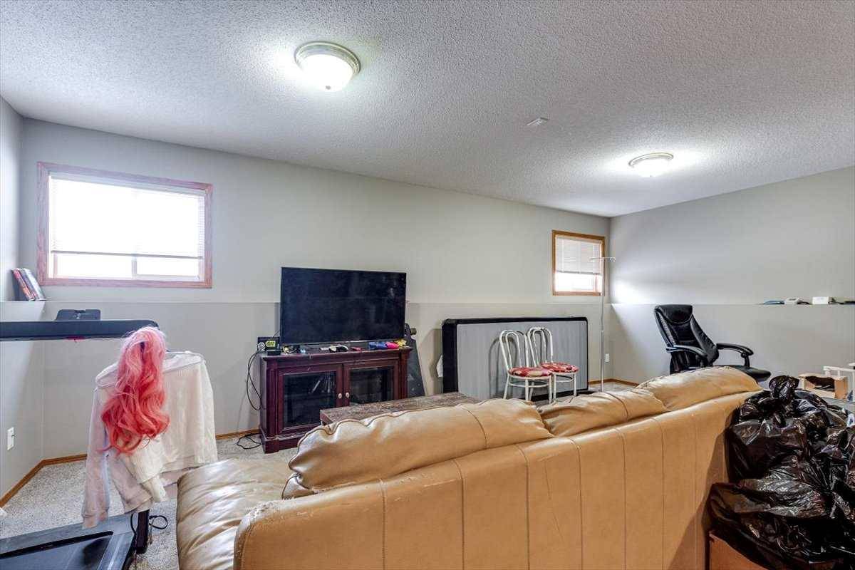 Red Deer, AB T4R 2R3,85 Lister CRES