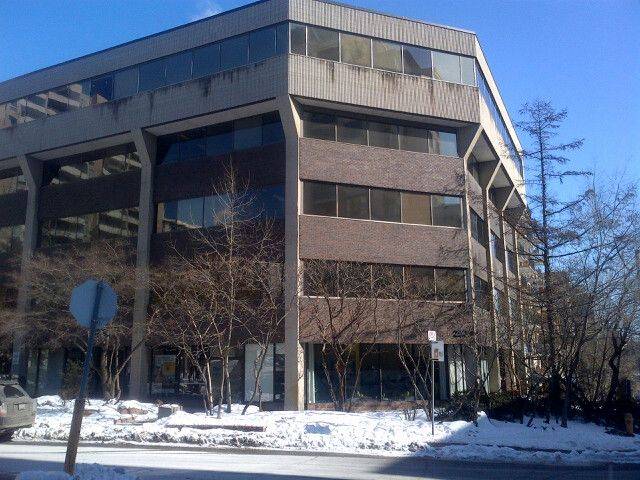 Toronto C10, ON M4S 1A6,250 Merton ST #407-409