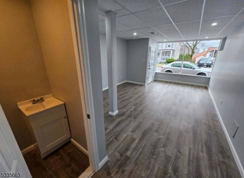 Butler Boro, NJ 07405,11 Arch St