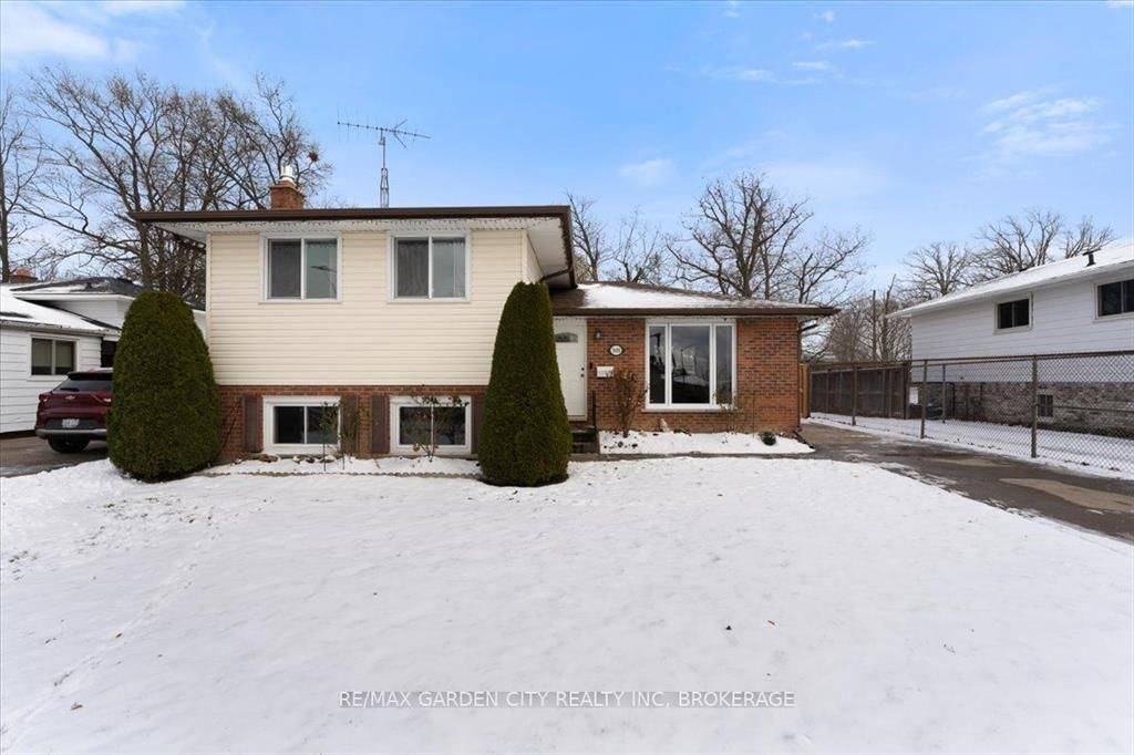 Niagara Falls, ON L2G 7J6,7600 Jubilee DR