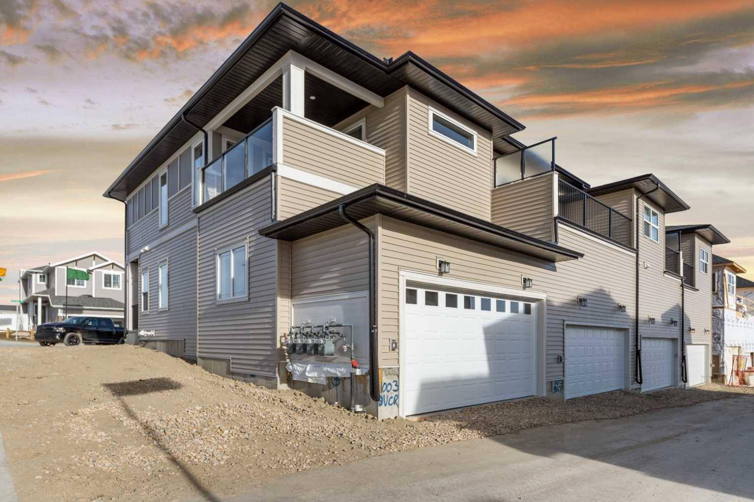 Airdrie, AB T4B 3N6,1003 Bayview CRES SW