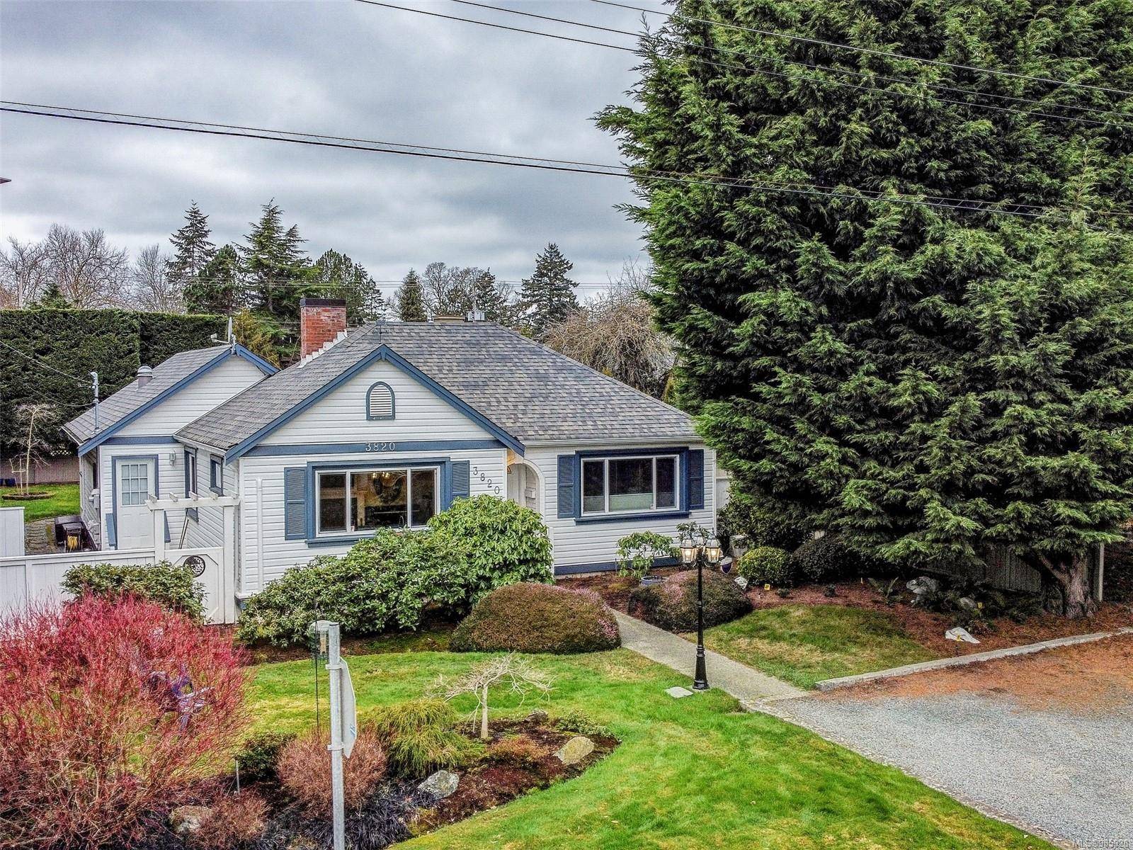 Saanich, BC V8Z 1X9,3820 Rowland Ave