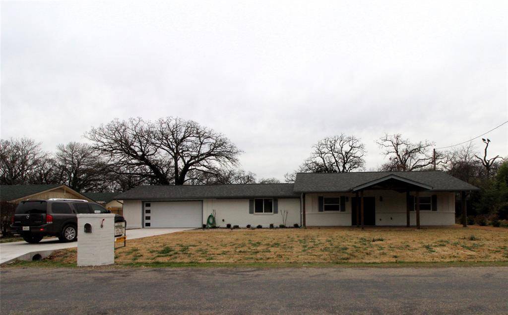 Joshua, TX 76058,1612 Caddo Peak Trail