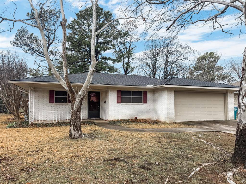 Gainesville, TX 76240,1111 Elmwood Street