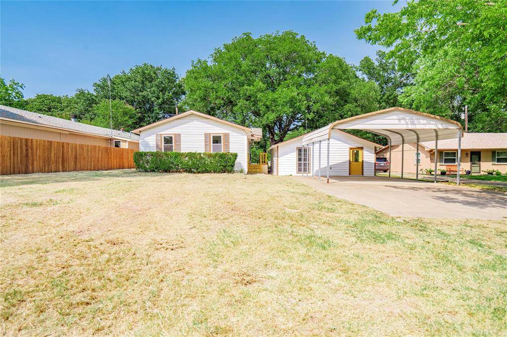 West Tawakoni, TX 75474,1632 E Crestway Drive