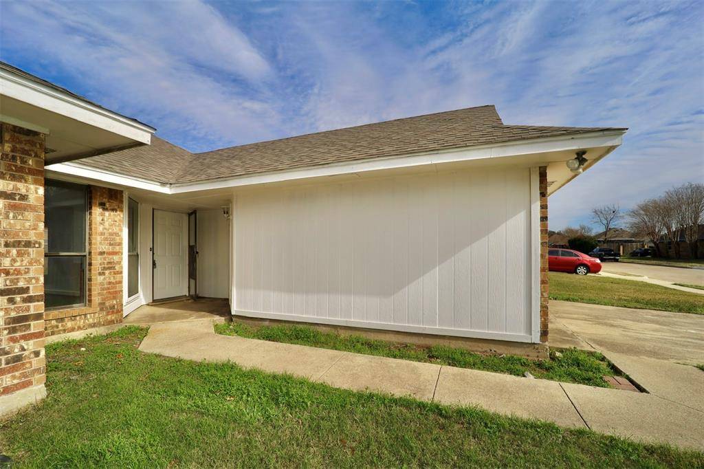 Carrollton, TX 75006,1014 Willowbrook Trail