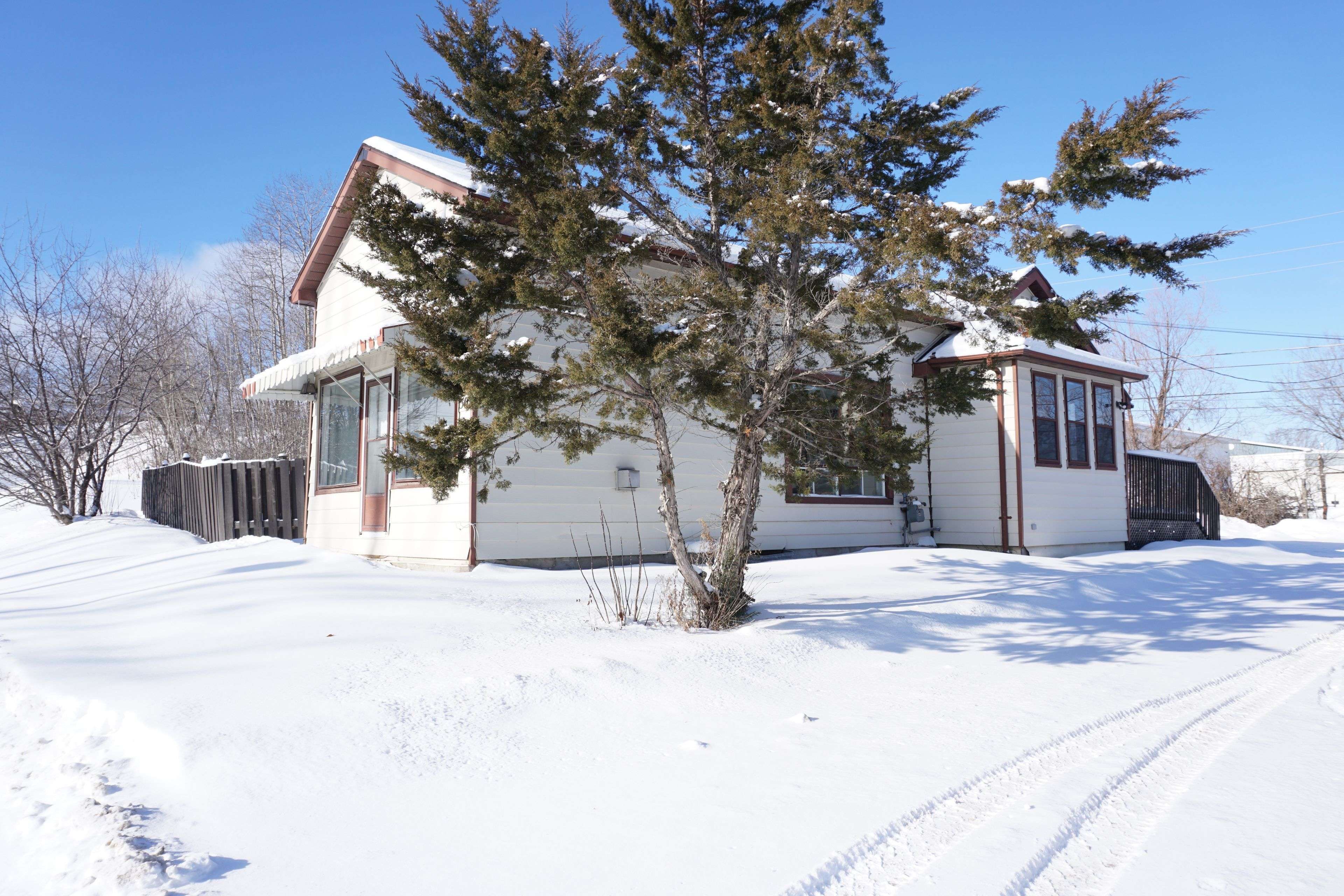 Temiskaming Shores, ON P0J 1K0,505 Main ST