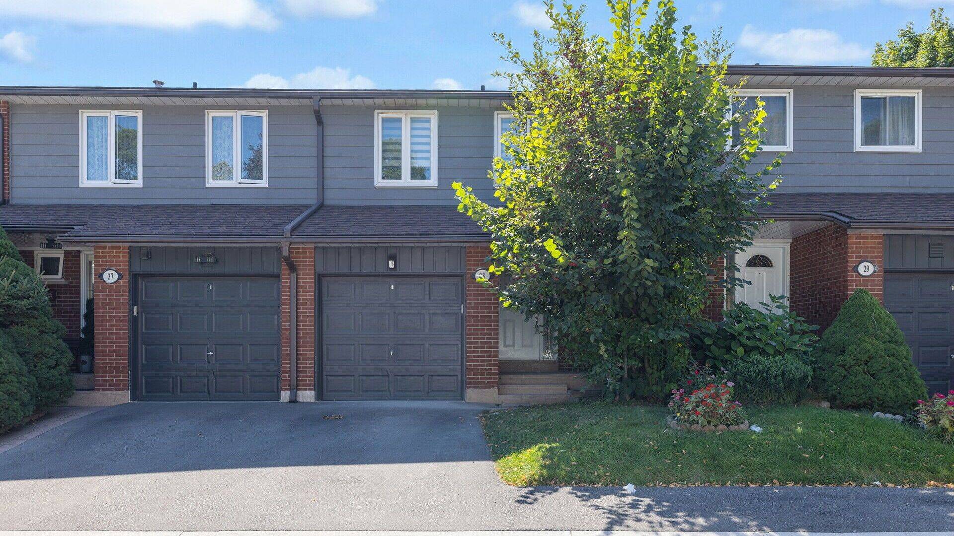 Peel, ON L5E 3C9,1616 Haig BLVD #28