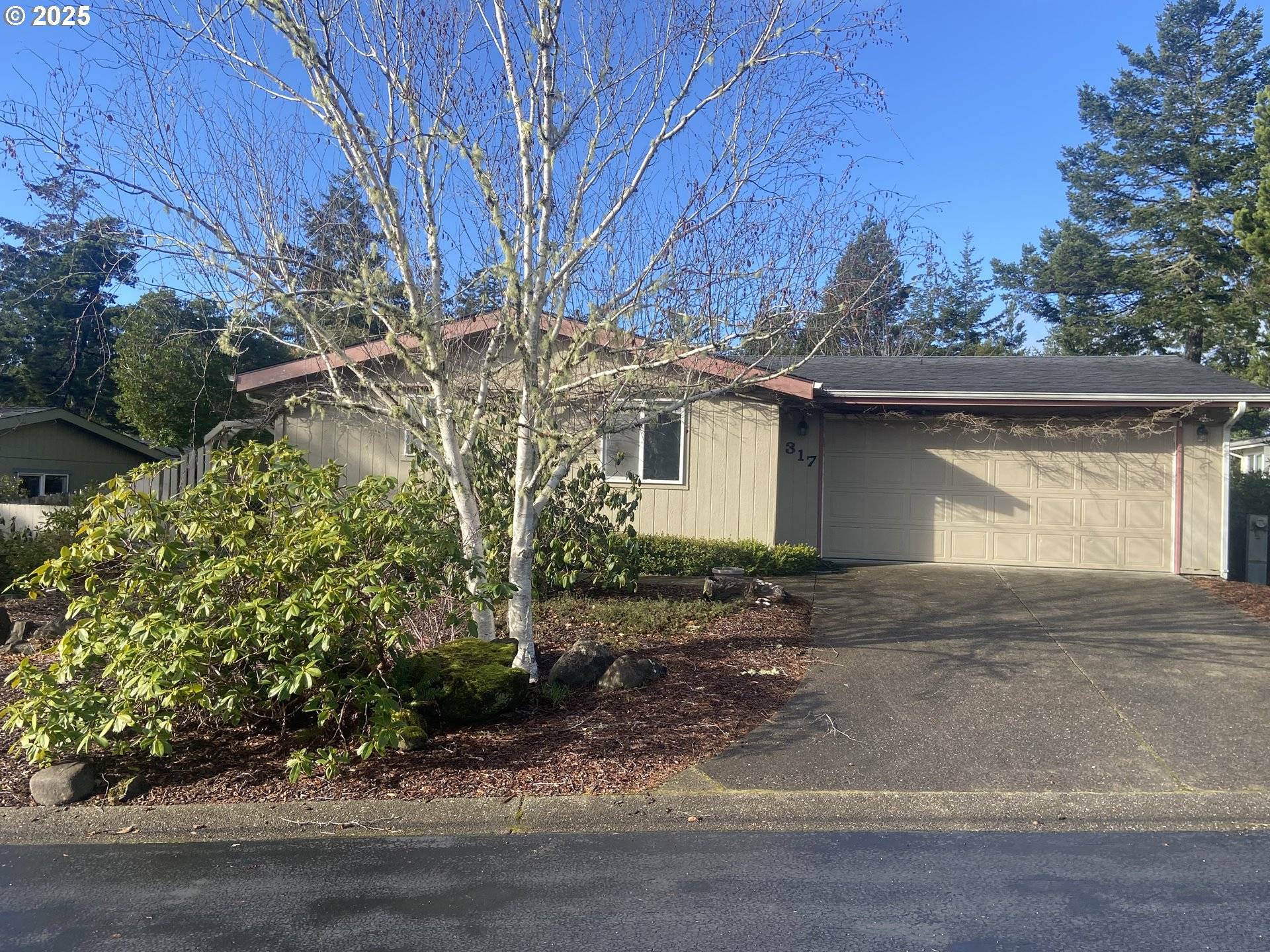 Florence, OR 97439,317 MANZANITA DR