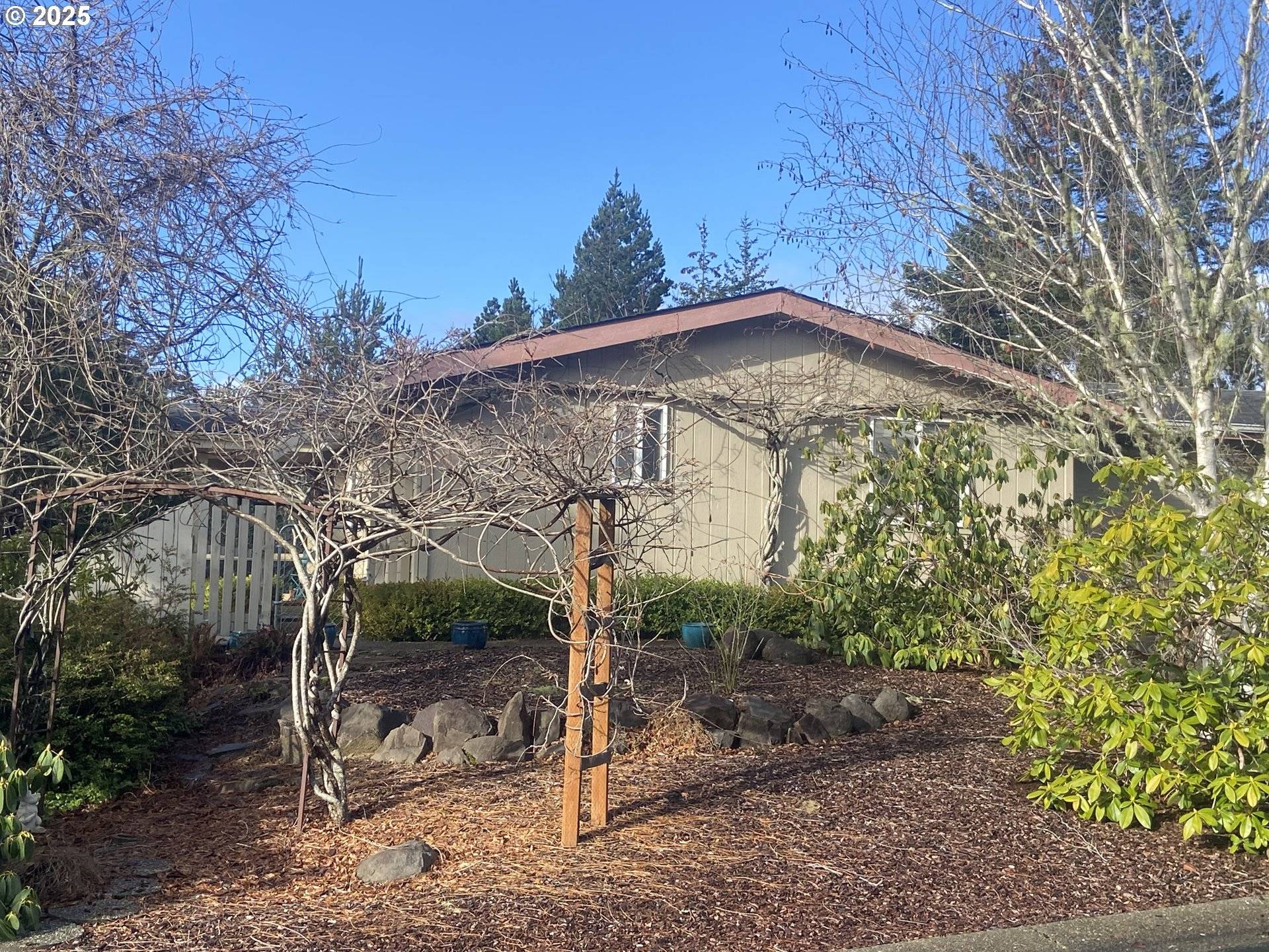 Florence, OR 97439,317 MANZANITA DR