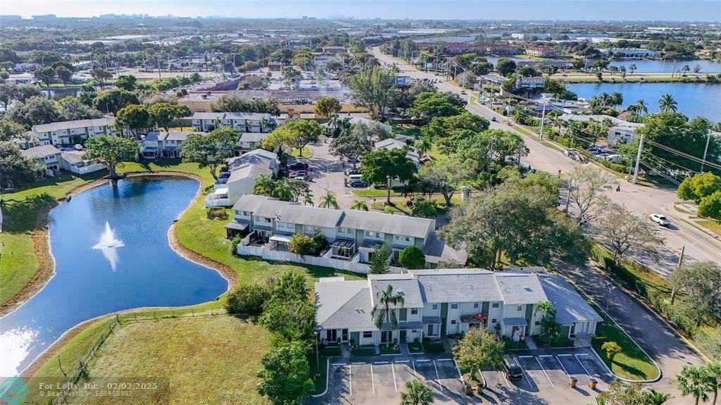 Deerfield Beach, FL 33064,884 Crystal Lake Dr #884