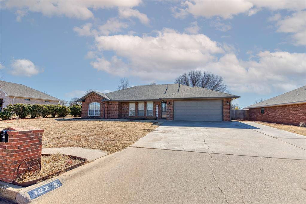 Elk City, OK 73644,122 Calhoon Street