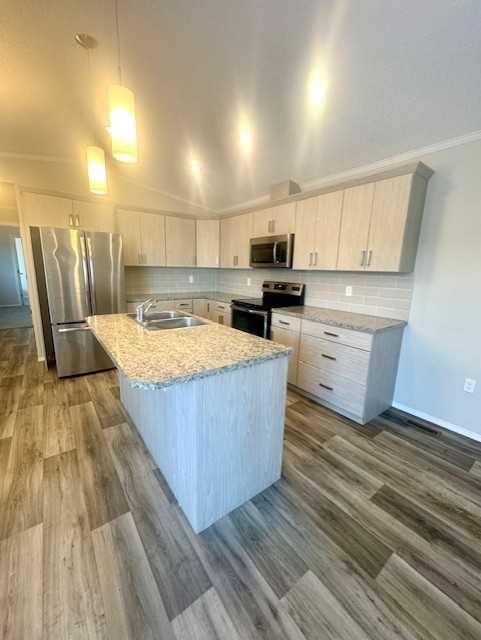 Grande Prairie, AB T8W 0M4,11850 84 AVE #109