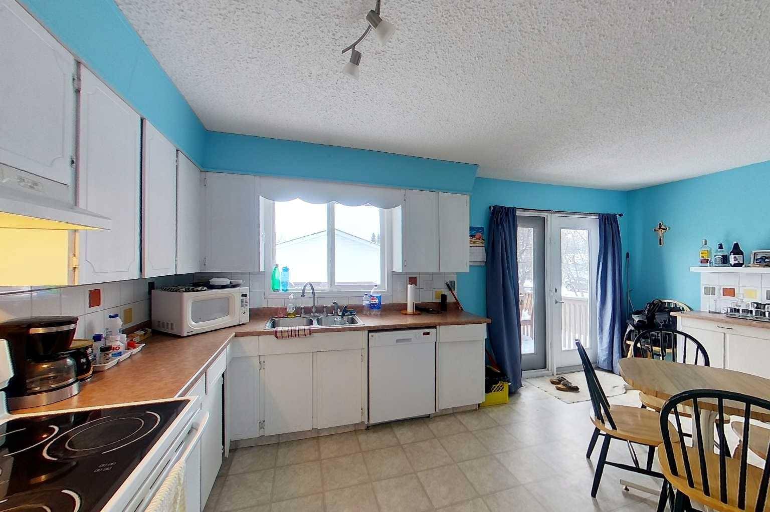 Plamondon, AB T0A 2T0,9909 101 AVE