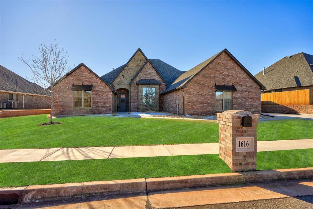 Edmond, OK 73013,1616 Thornbrooke Boulevard