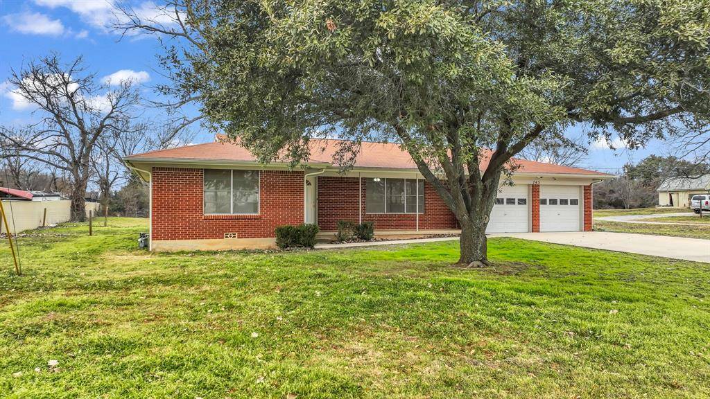 Springtown, TX 76082,745 N Ash Terrace