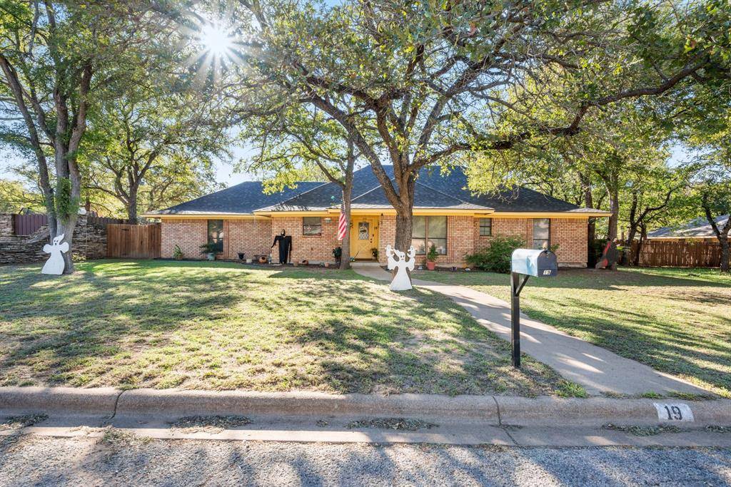 Mineral Wells, TX 76067,19 Greenbriar Street