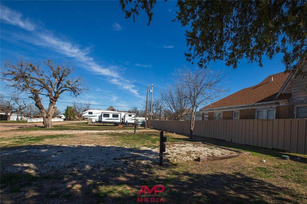 Hamlin, TX 79520,53 Avenue B