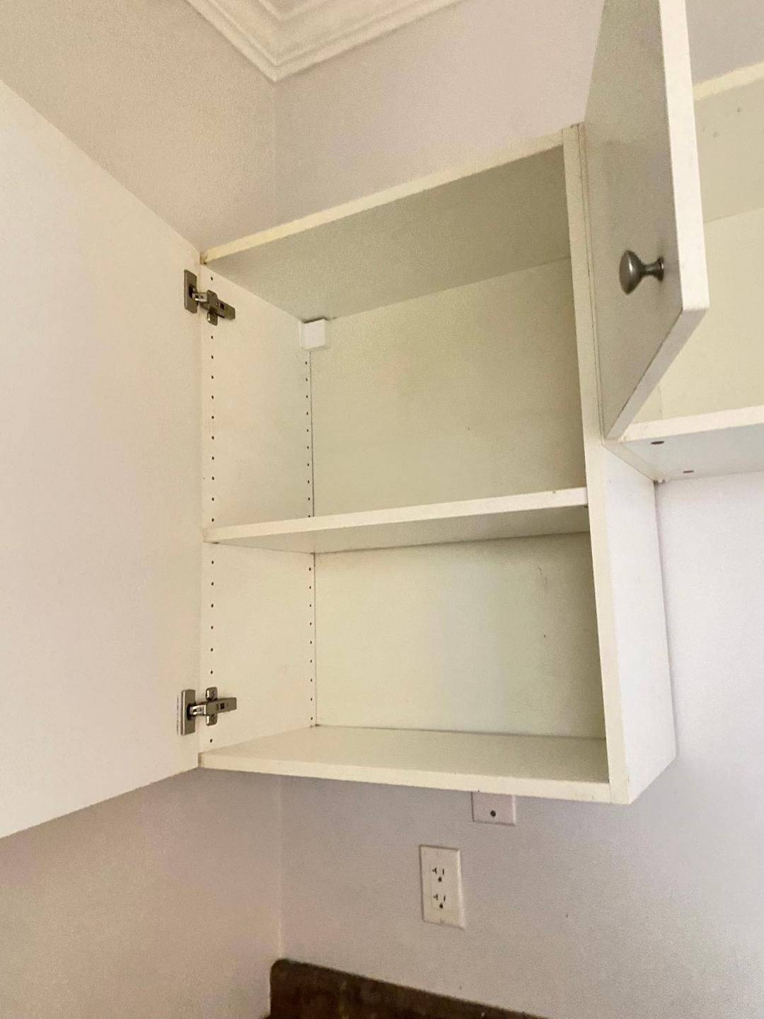 Barrie, ON L4M 1A4,100 Dunlop ST E #7