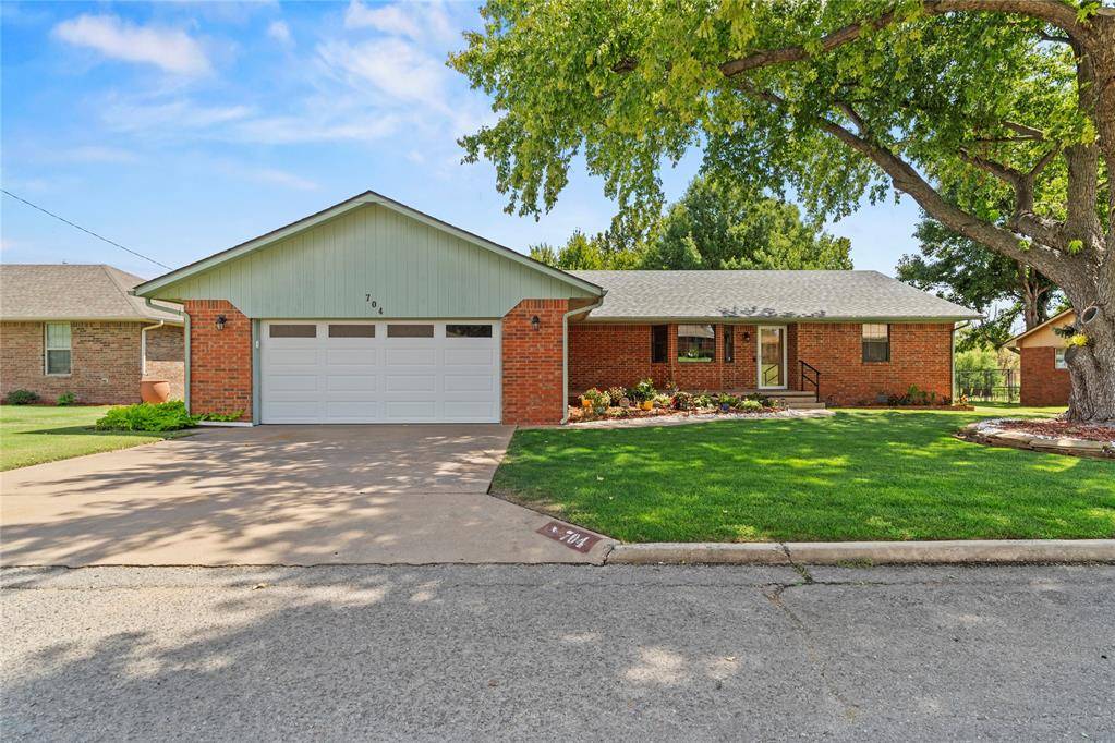 Watonga, OK 73772,704 Park Boulevard