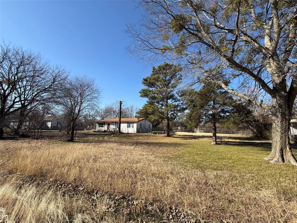 East Tawakoni, TX 75472,450 Oak Leaf Trail