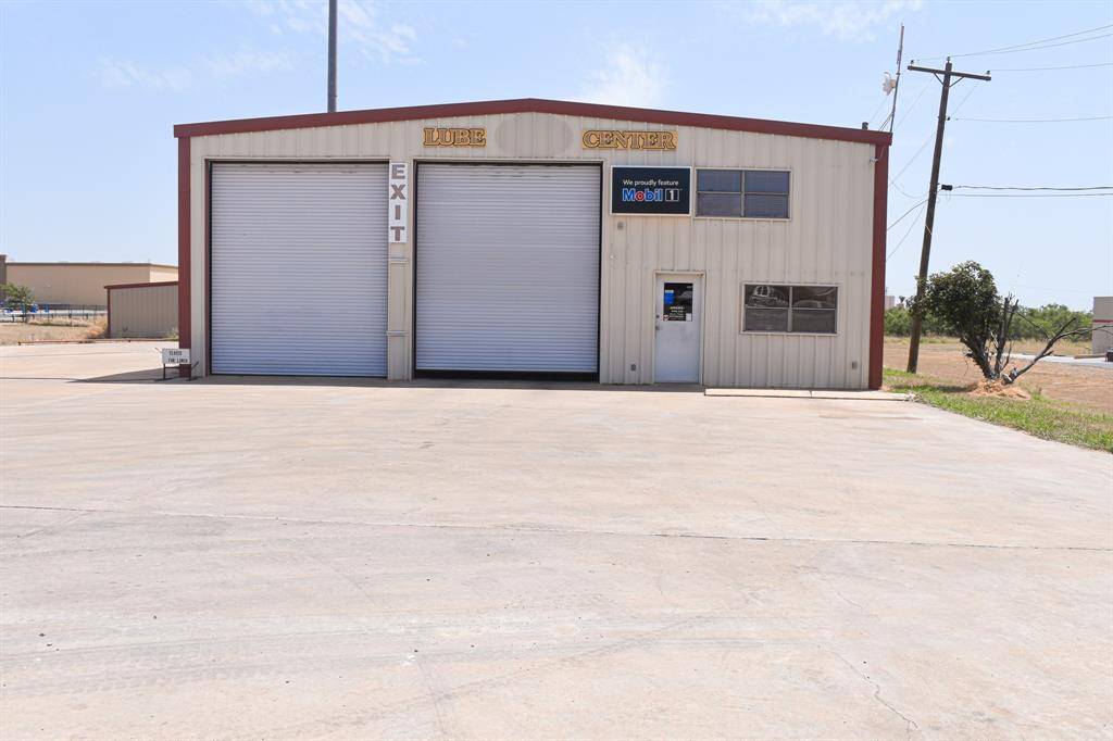 Brady, TX 76825,2307 S Bridge Street